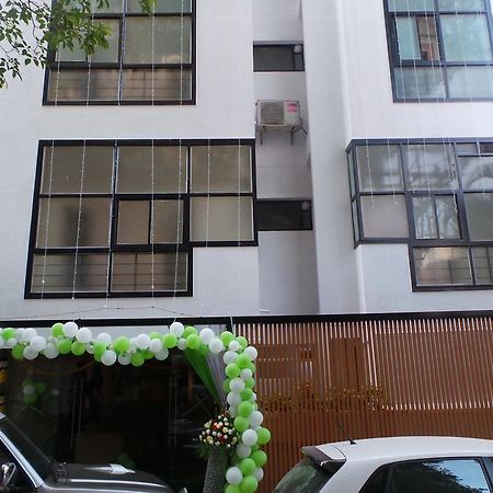 White House Hotel Bengalúr Exteriér fotografie